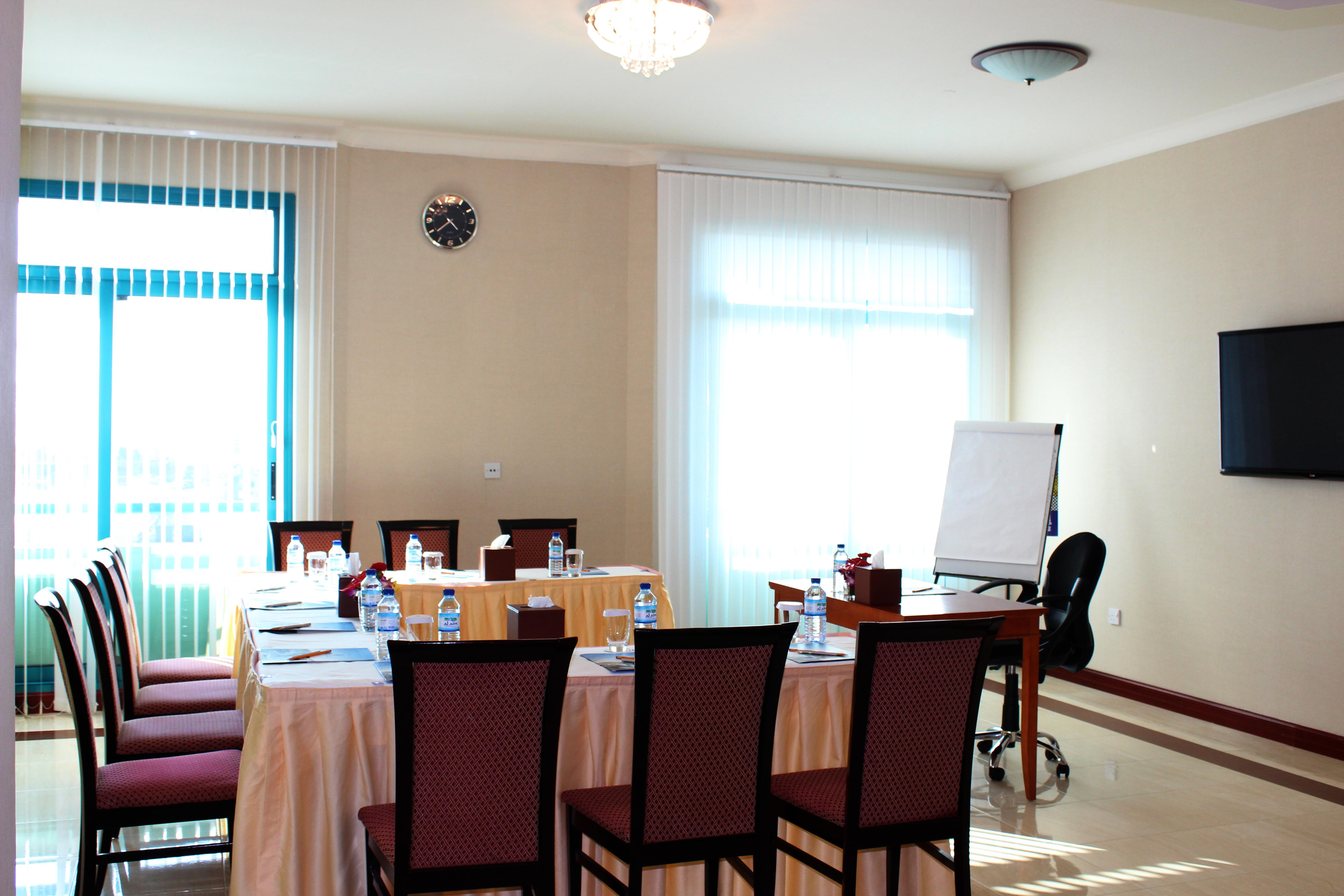 Al Diar Capital 3*
